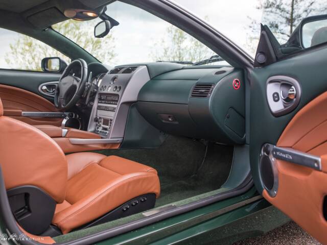 Aston Martin V12 Vanquish