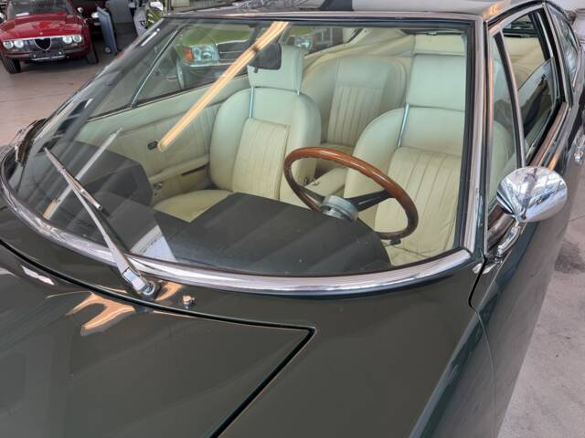 Maserati Indy 4200