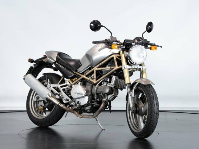 Ducati Monster 750