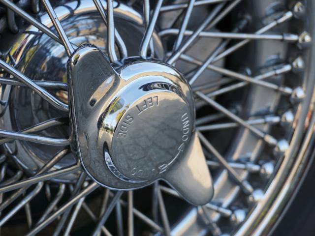 Austin-Healey 3000 Mk III (BJ8)