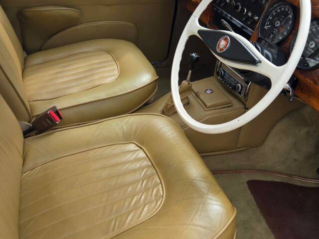 Jaguar Mk II 3.8