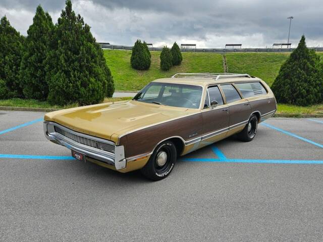 Image 1/7 of Plymouth Sport Fury Station Wagon (1970)