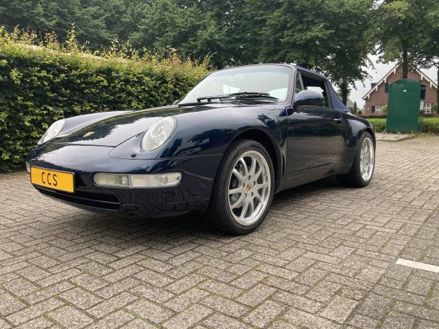 Porsche 911 Carrera - ClassicCarSharks.com