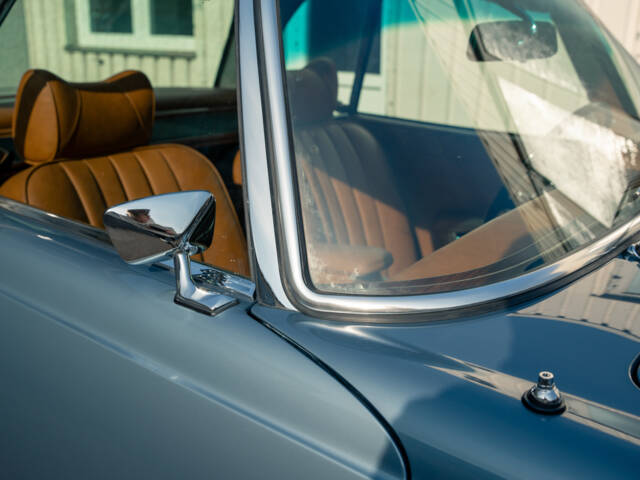 Mercedes-Benz 280 SL