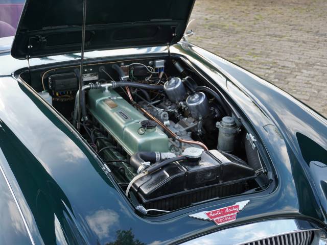 Austin-Healey 3000 Mk III (BJ8)