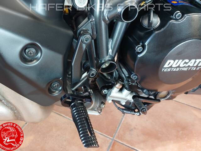 Ducati 848 EVO