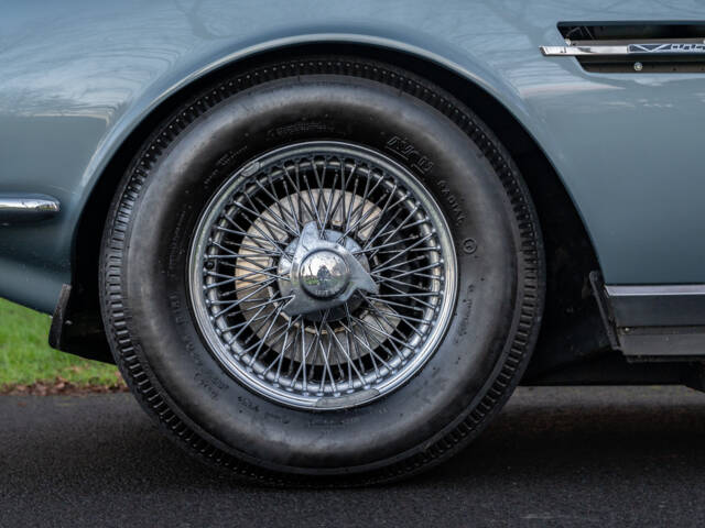Aston Martin DBS Vantage