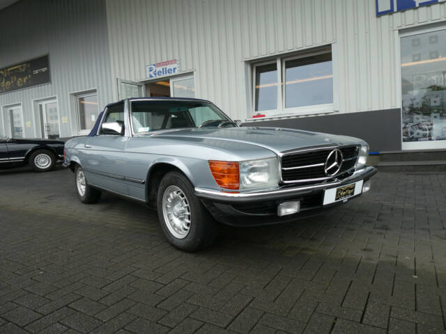 Afbeelding 1/26 van Mercedes-Benz 380 SL (1983)