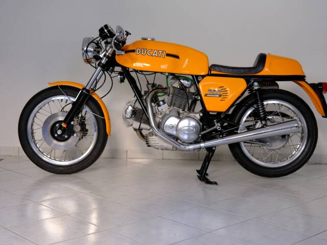 Ducati 750 Sport