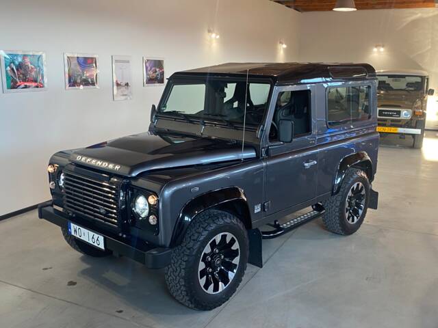 Land Rover Defender 90 Works V8 "70th Edition"