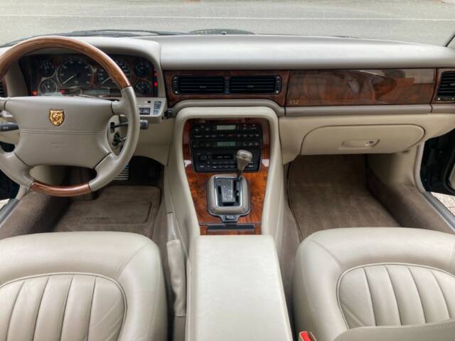 Jaguar XJ12 6.0