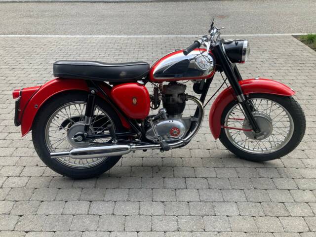 BSA B 40
