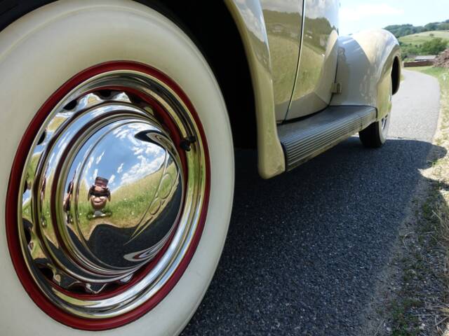 Ford V8