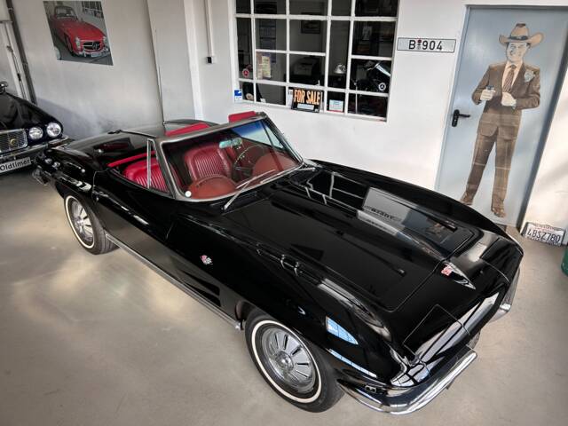 Chevrolet Corvette Sting Ray Convertible