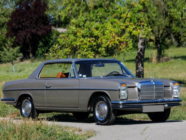 Image 1/9 de Mercedes-Benz 250 CE (1969)