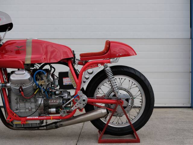 Moto Guzzi V7 850 GT