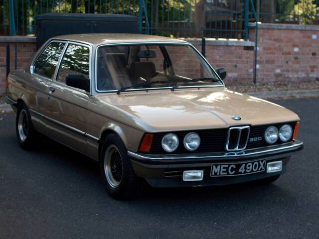 Bild 1/20 von BMW 320 (1982)