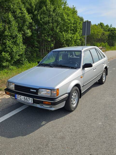 Imagen 1/12 de Mazda 323 (1986)
