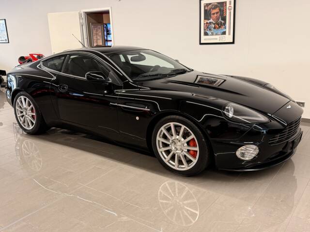 Aston Martin V12 Vanquish S Ultimate Edition