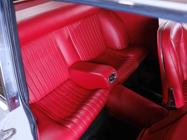 Ferrari 330 GT 2+2