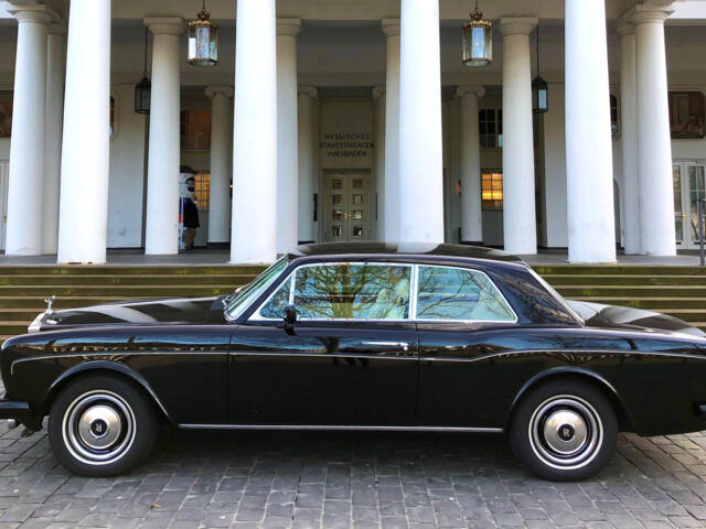 Immagine 1/19 di Rolls-Royce Corniche I (1979)