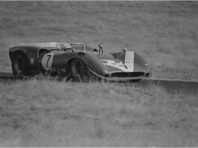Lola T70
