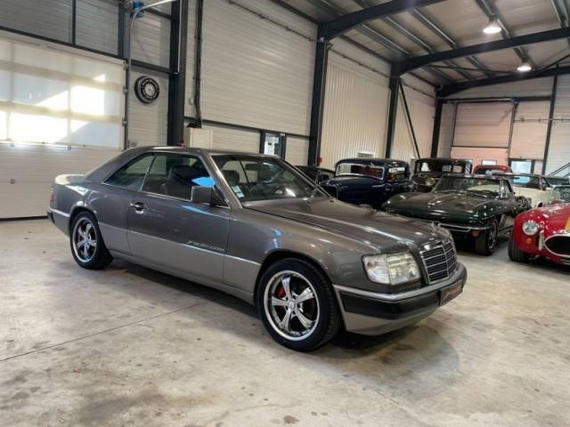 Mercedes-Benz 220 CE