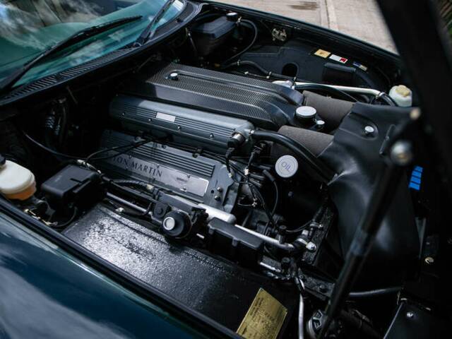 Aston Martin V8 Coupé