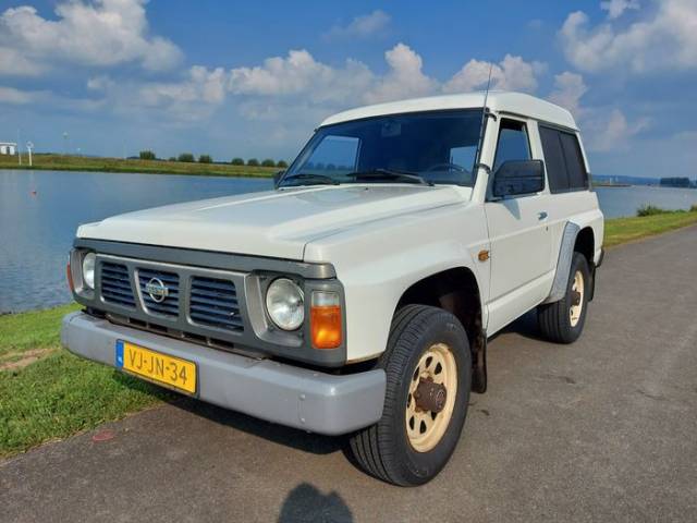 Image 1/9 de Nissan Patrol TD (1996)