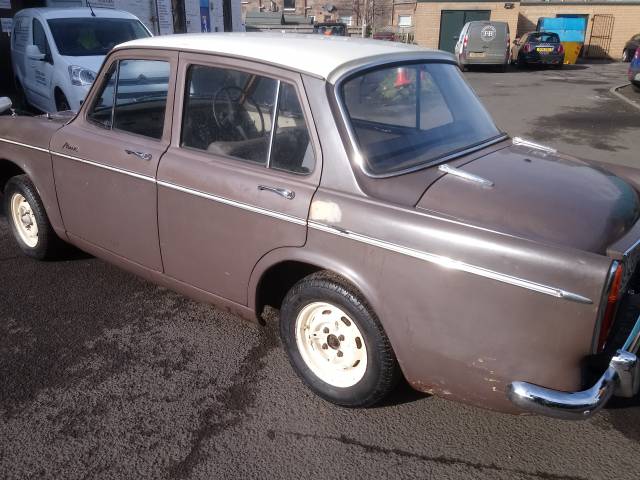 Image 1/23 of Hillman Minx Super (1964)