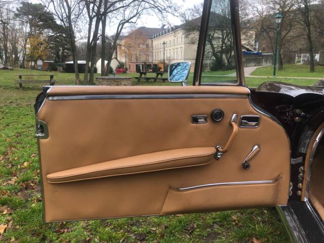 Mercedes-Benz 280 SE
