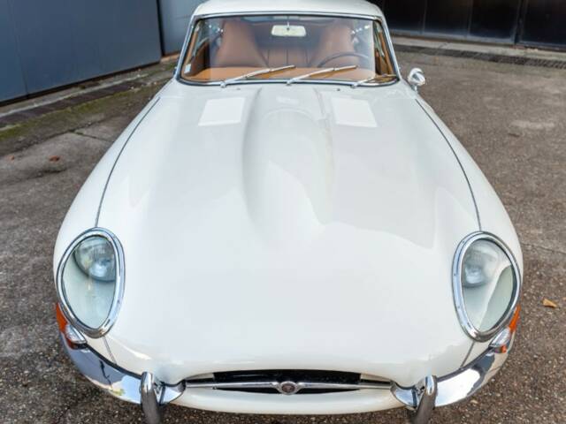 Jaguar E-Type 4.2