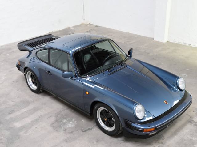 Porsche 911 Carrera 3.2