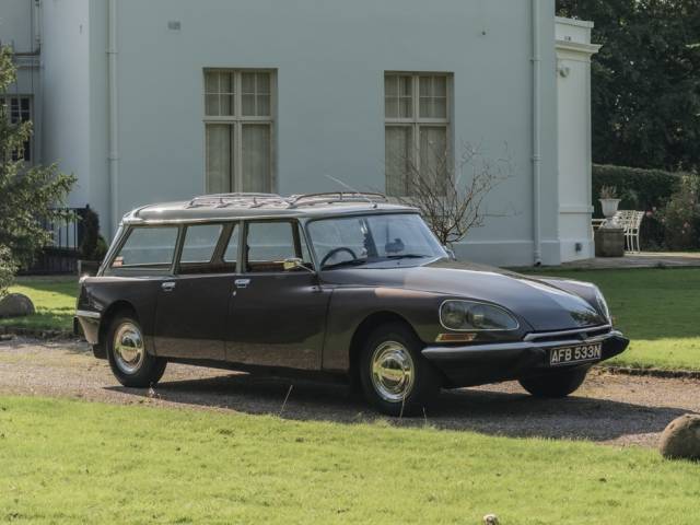 Bild 1/16 von Citroën DS 23 Break (1974)