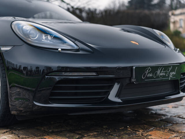 Porsche 718 Cayman T