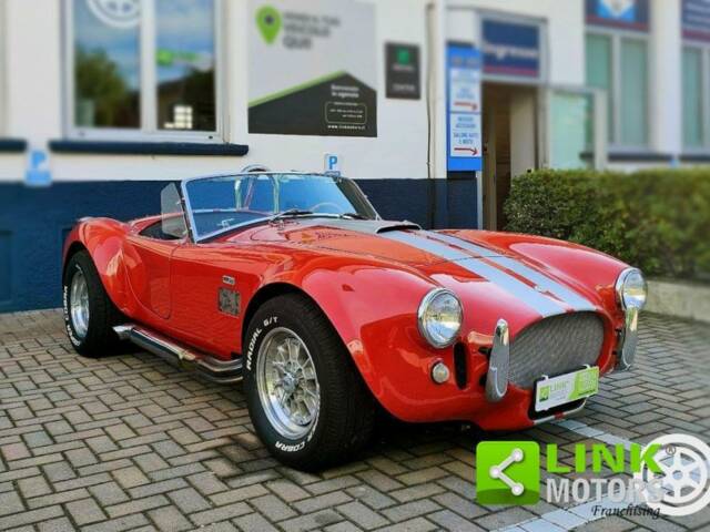 Image 1/10 de AC Cobra Replica (1966)