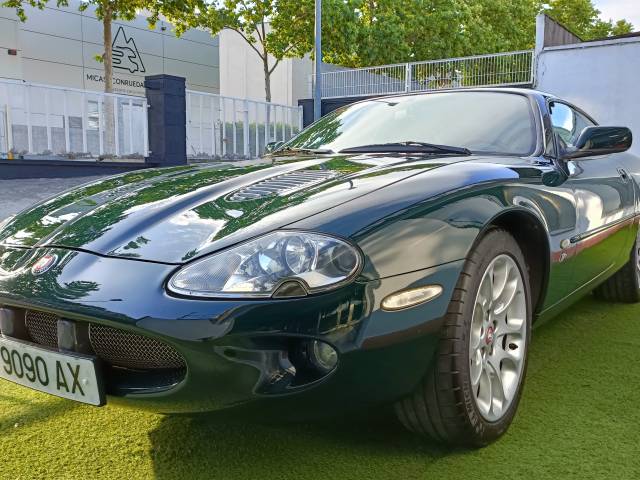 Jaguar XKR