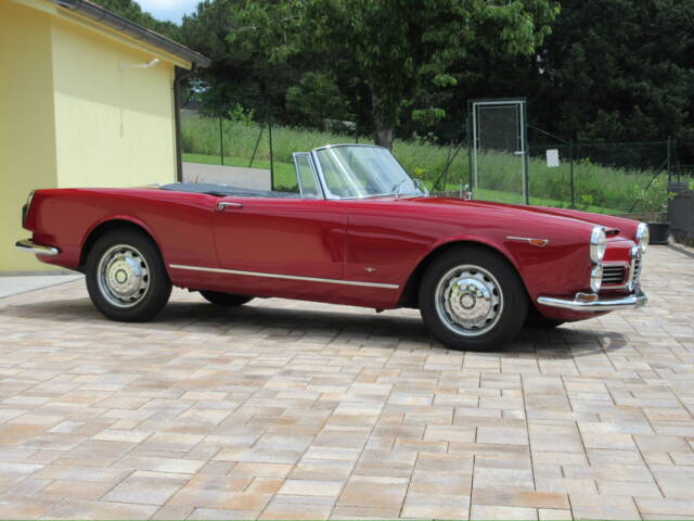 Image 1/40 of Alfa Romeo 2600 Spider (1966)