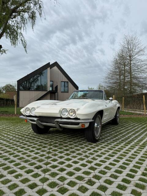 Chevrolet Corvette Sting Ray Convertible