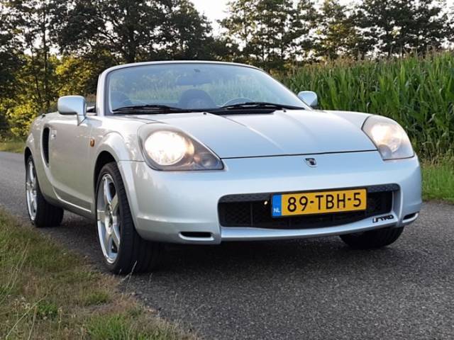 Image 1/9 of Toyota MR2 (2001)