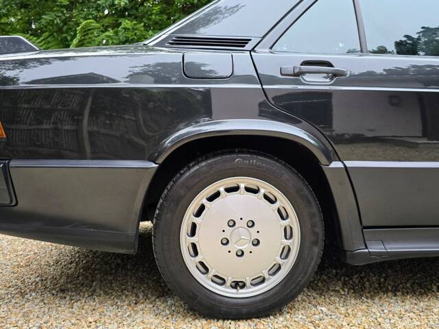 Mercedes-Benz 190 E 2.3-16