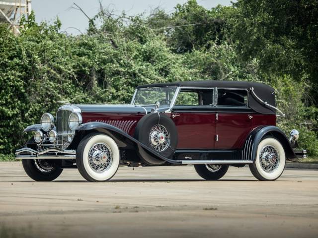 Image 1/50 of Duesenberg Model J LeBaron (1930)