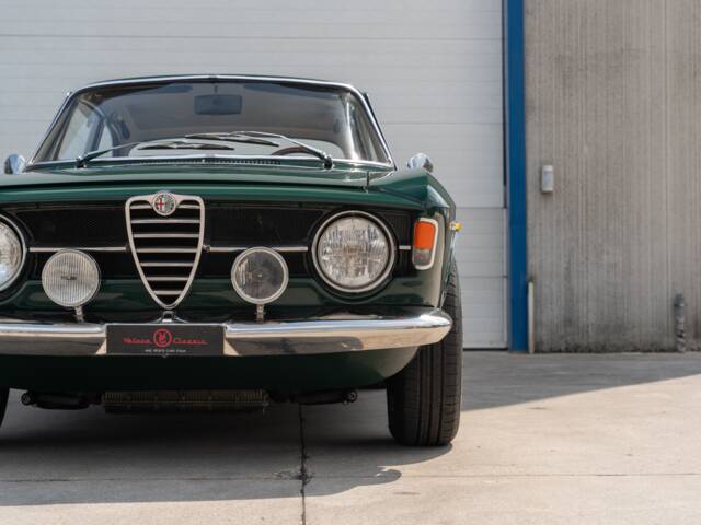 Alfa Romeo Giulia GT 1300 Junior