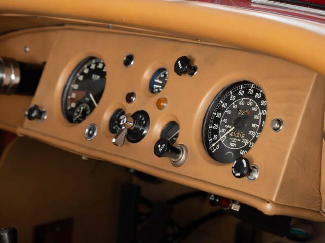 Jaguar XK 120 SE OTS