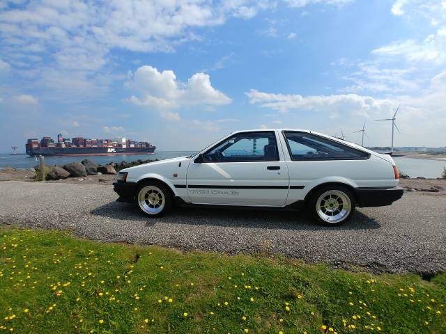 Image 1/9 of Toyota Corolla GT (1986)