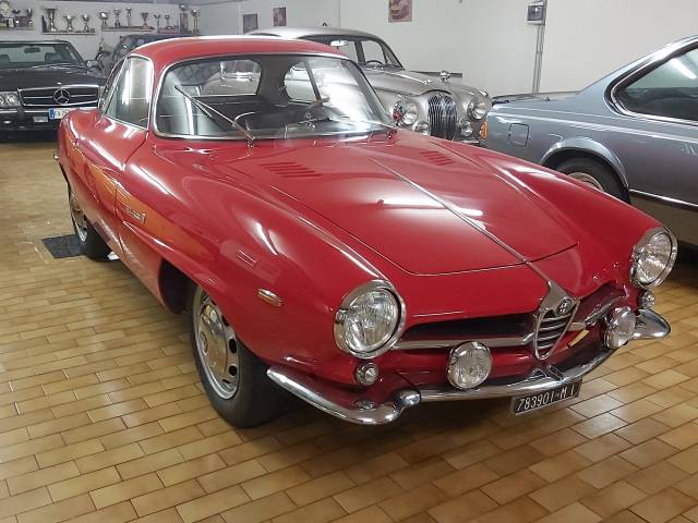 Image 1/9 de Alfa Romeo Giulia Sprint Speciale (1963)