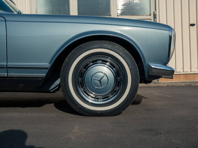Mercedes-Benz 280 SL