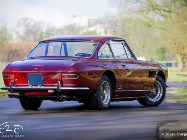Ferrari 330 GT 2+2