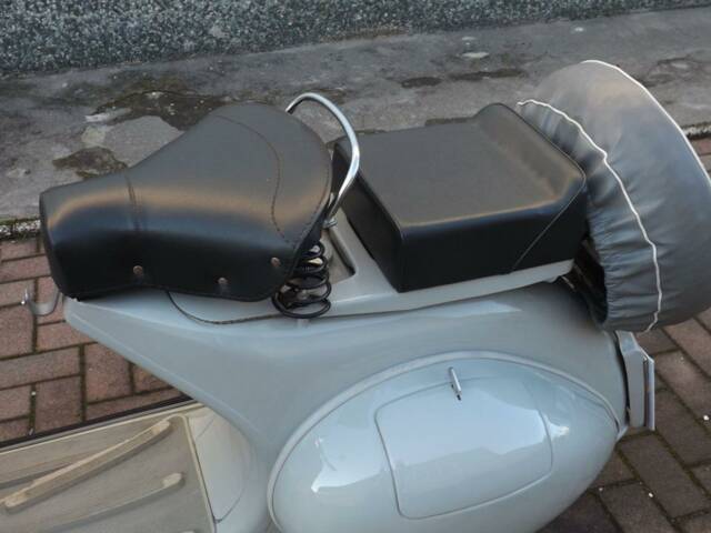 Piaggio Vespa 125