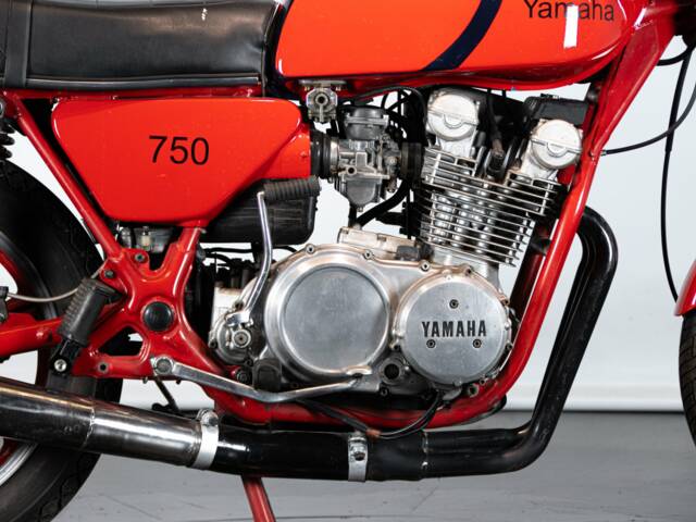 Yamaha XS 750